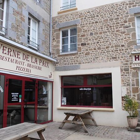 Taverne De La Paix La Ferte-Mace Exterior foto